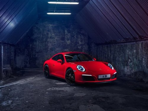 Porsche      911- - 