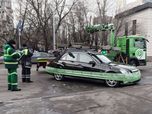 Власти Москвы решили не менять тарифы на перемещение и хранение задержанных машин - автоновости