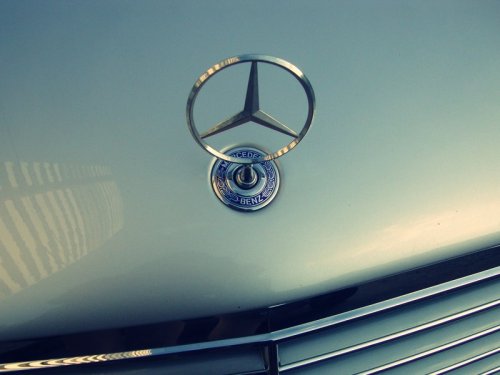 В августе объем продаж Daimler AG в России сократился на 3,7% - автоновости