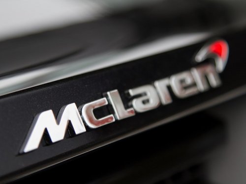 McLaren      Apple - 