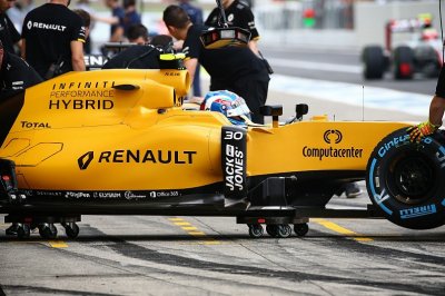  :  Renault      