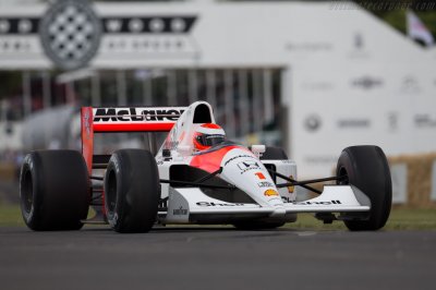   :    McLaren MP4