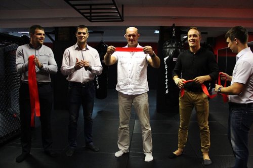 Во Владивостоке открылся новый клуб боевых единоборств «Black Belt»
