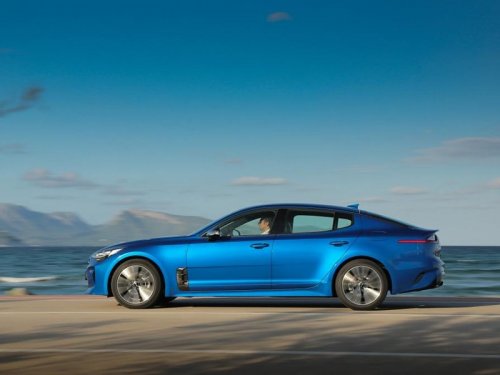 Kia       Stinger - 