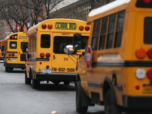 На школьных автобусах появятся мигалки - автоновости