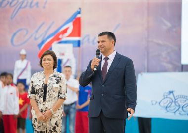Андрей Тарасенко и Ирина Роднина открыли Юношеские спортивные игры стран АТР