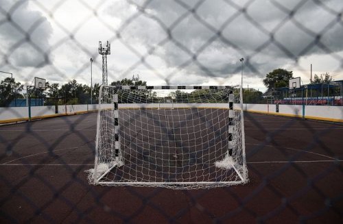 Еще восемь универсальных спортивных площадок устанавливают в Приморье