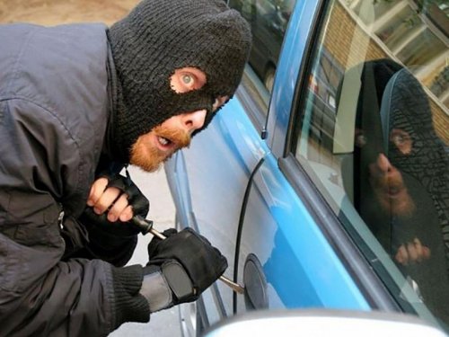 Закон подписан: угонщики будут платить за повреждения автомобилей - автоновости