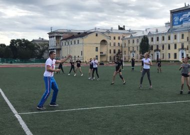 Уссурийцы провели зарядку с чемпионом мира Александром Захаровым