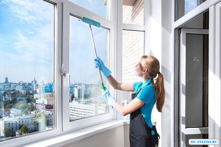 Профессиональная помощь в уборке лоджий и балконов
